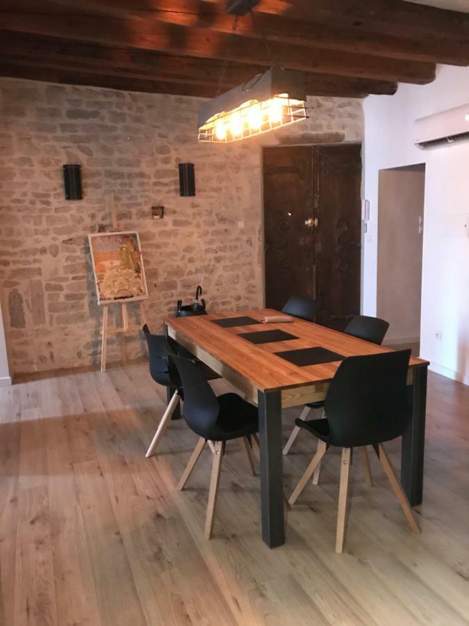 Apartmán Le Logis De L'Etoile Nîmes Exteriér fotografie